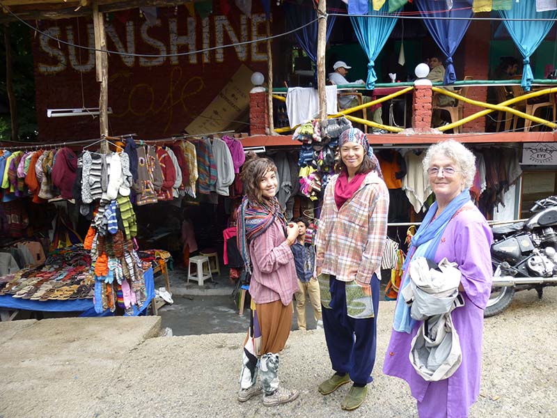The three ladies amid the shops of Old Manali
