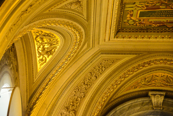 Such ornate ceilings.