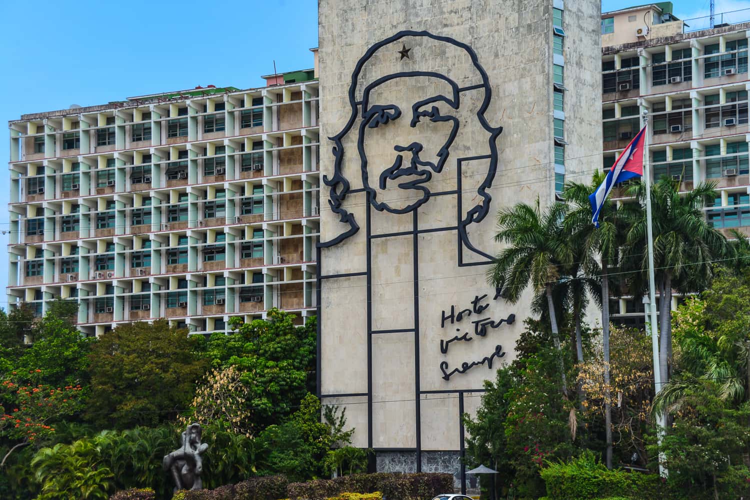 Che Guevara, national hero!