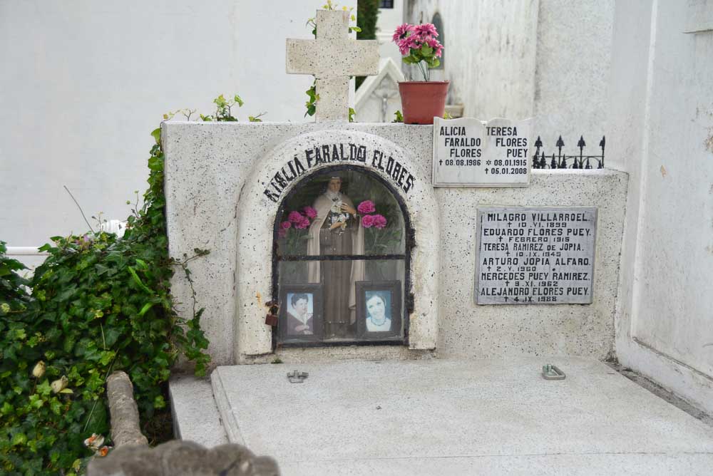 Cemetery in Puento Arenus Chile