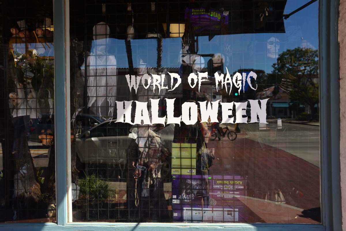 The world of Magic, Halloweene, Santa Barbara, California