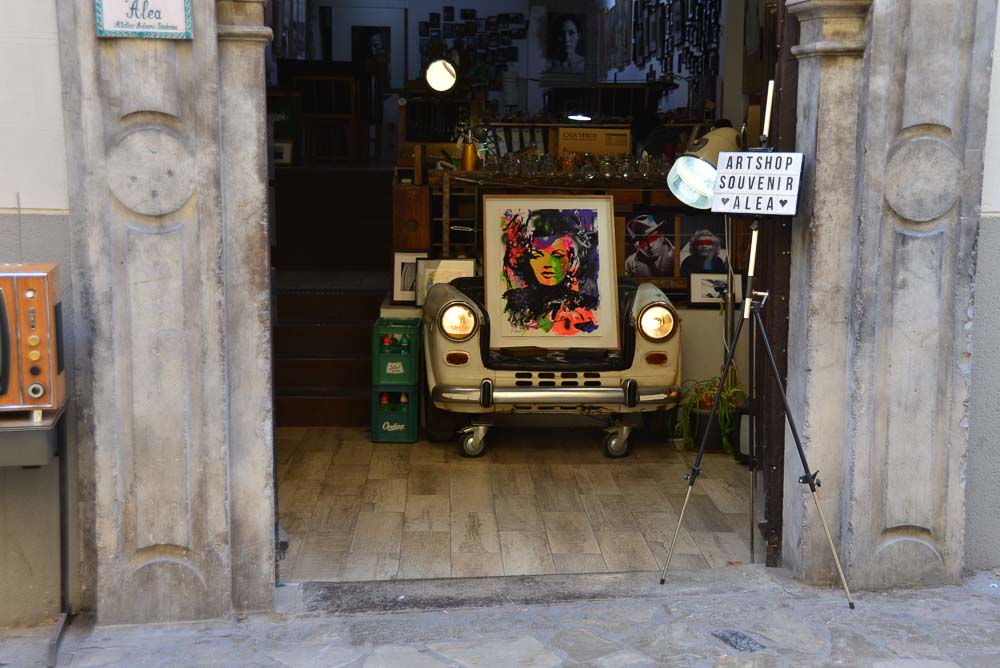 Shop in Granada Spain