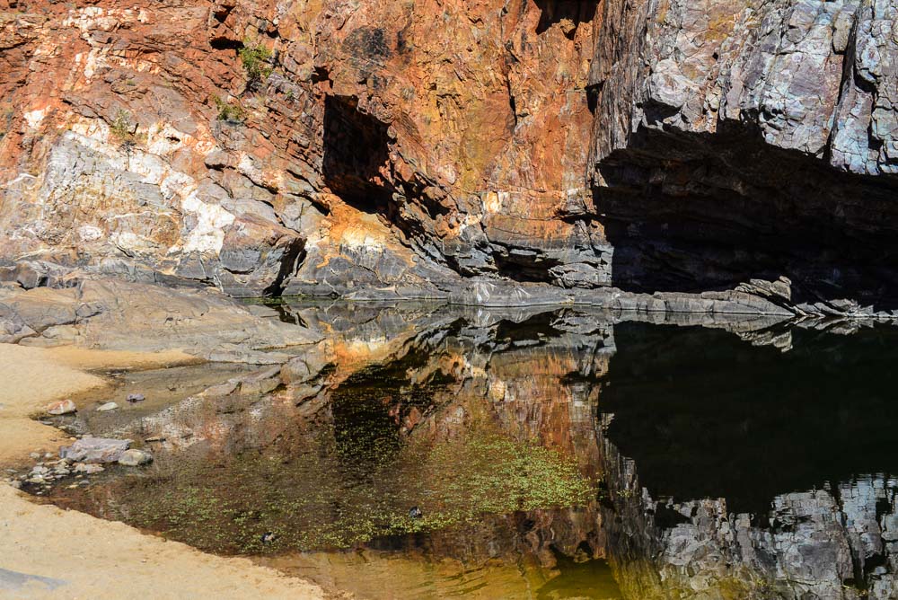 The waterhole in Ormiston Gorge and it's reflections